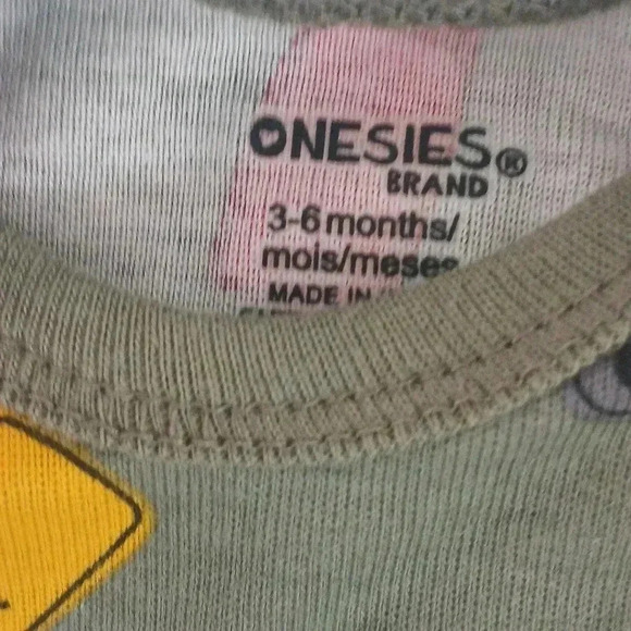 BBQ onesie..3-6 months..never worn..smoke free home..hypoallergenic - Picture 4 of 4